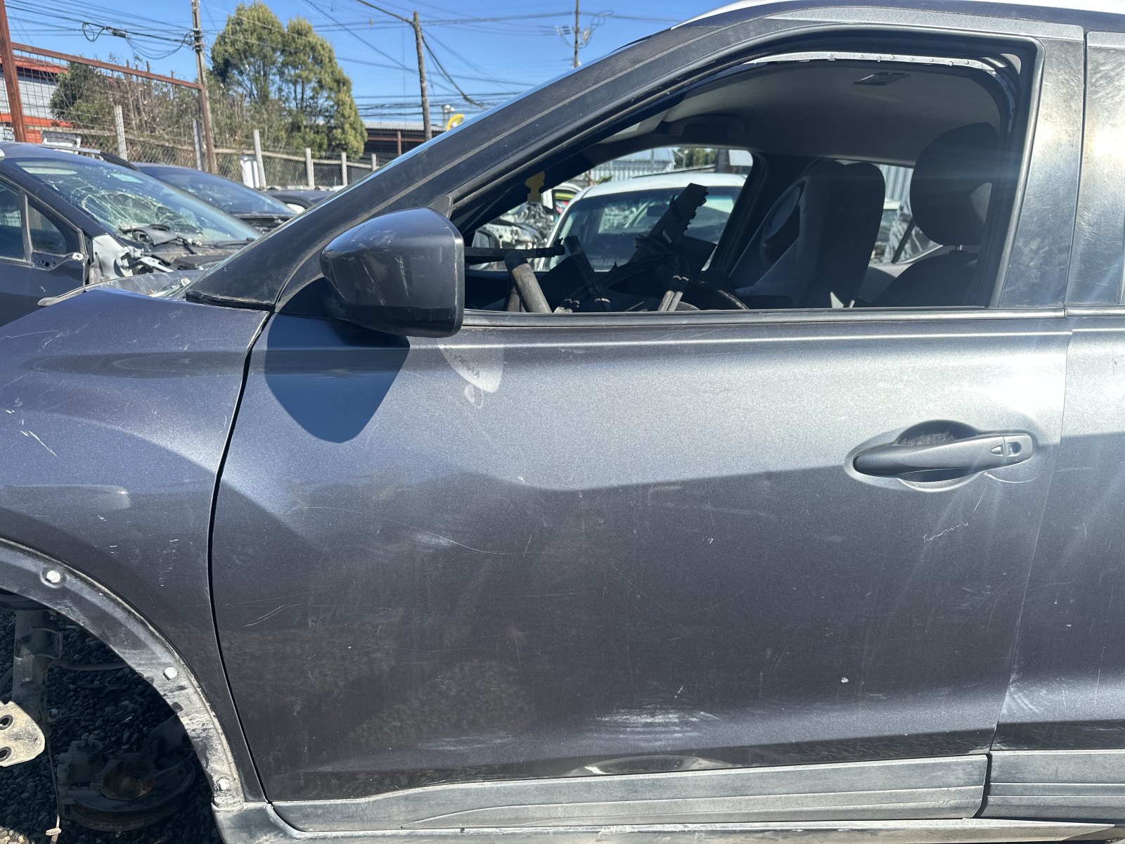Puerta delantera izquierda Nissan kicks — 